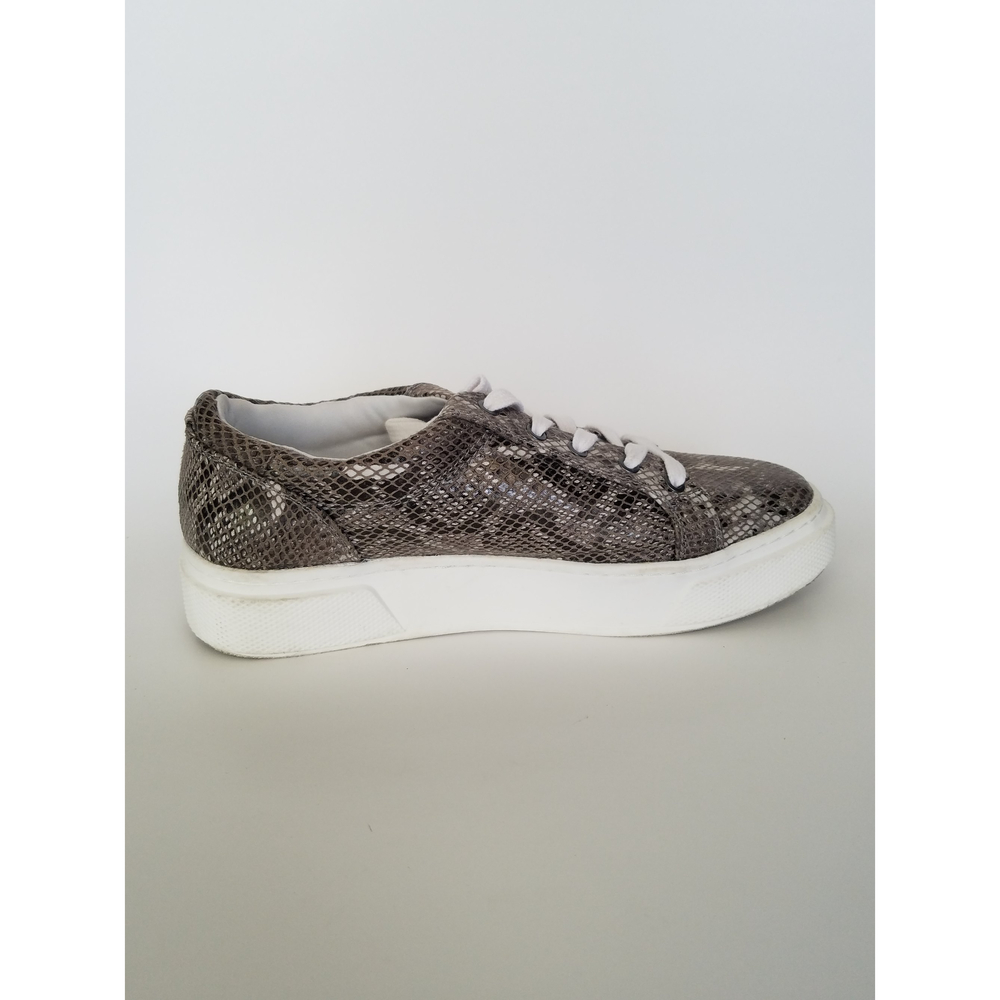 Arizona Jean Co Sneakers Snake Skin Print Size 8M